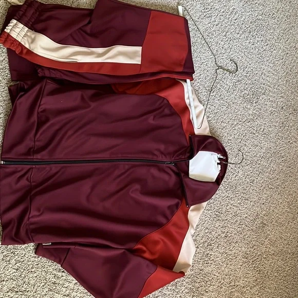 Set - Picture 1 of 3